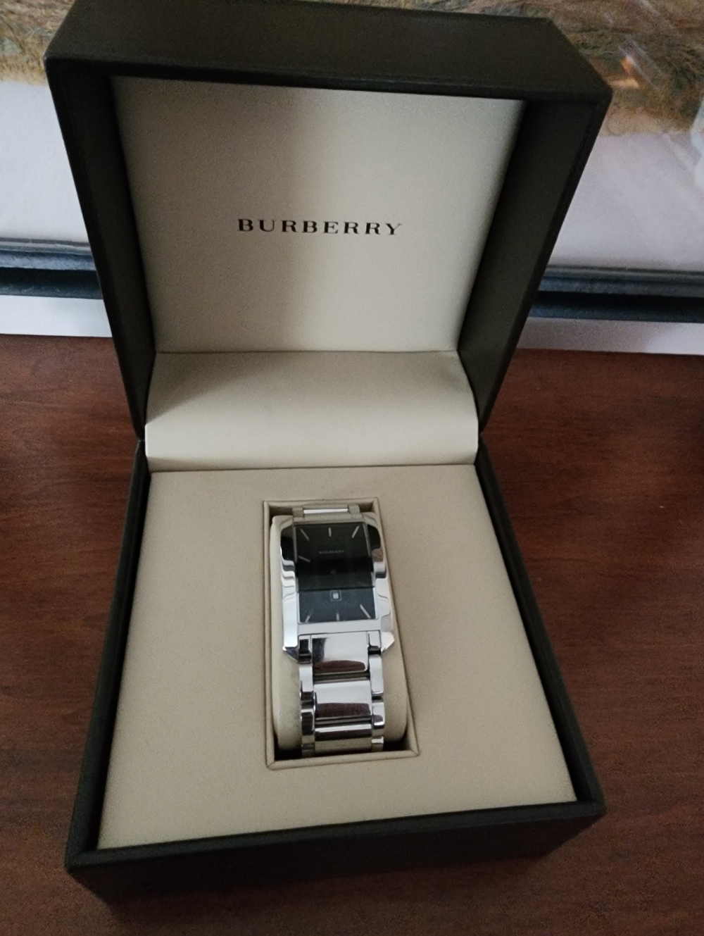 Burberry BU1061 Swiss Made Stainless Steel Watch 32x44mm Black Dial Date Box - Picture 3 of 12